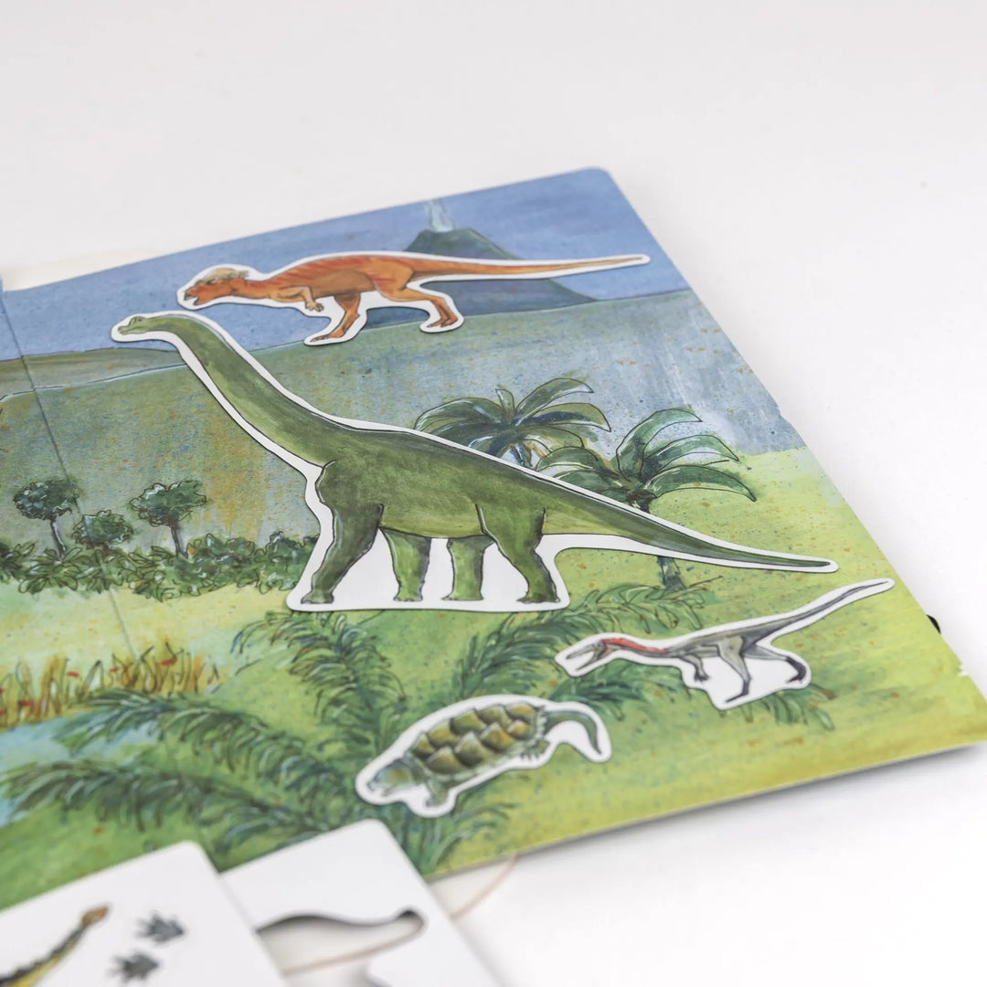 MAGNETIC GAME DINOSAUR