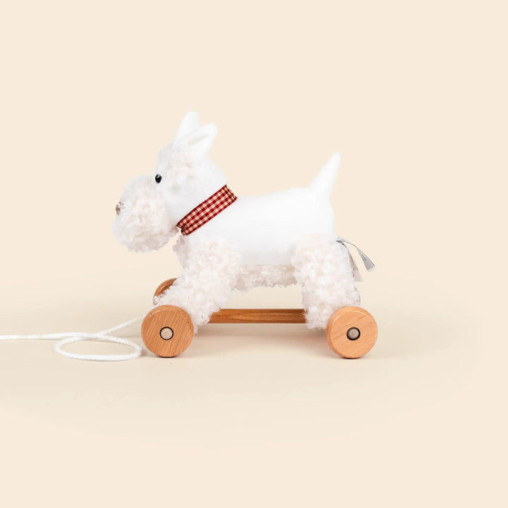 PULL-ALONG LOLA