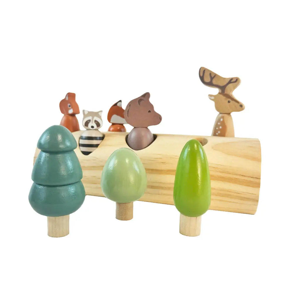 FOREST ANIMALS IN A LOG