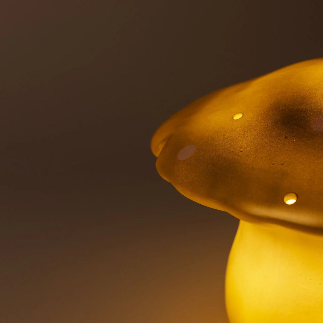 LAMP MUSHROOM MEDIUM GOLD