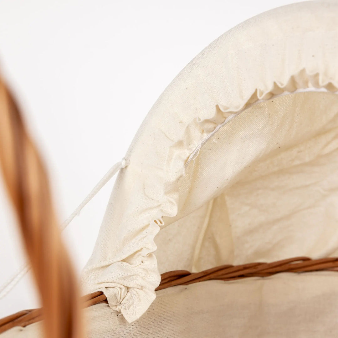 PRAM WICKER EGGSHELL
