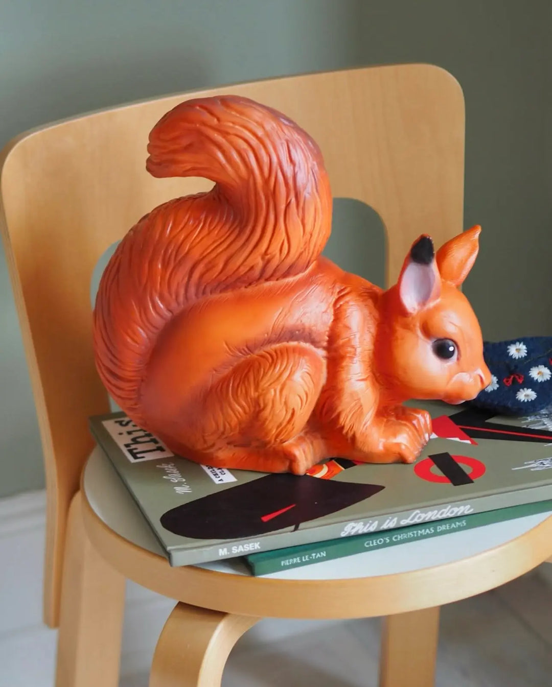LAMP SQUIRREL