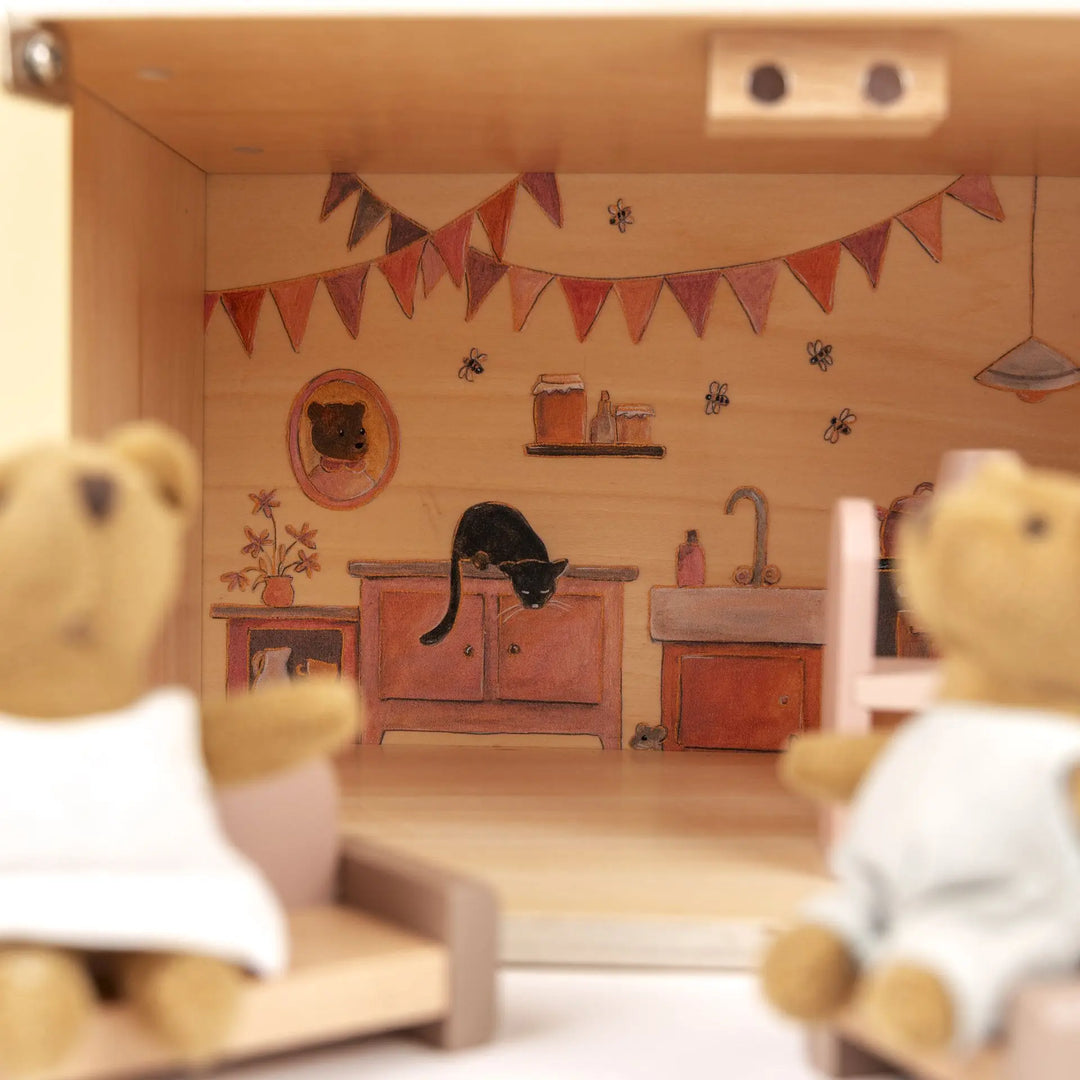DOLL HOUSE WITH BEARS