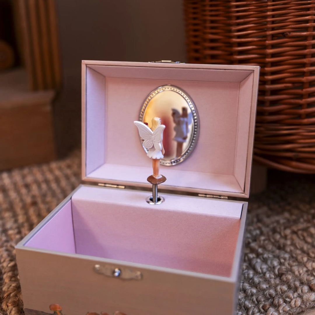 MUSICAL JEWELRY BOX SQUIRREL
