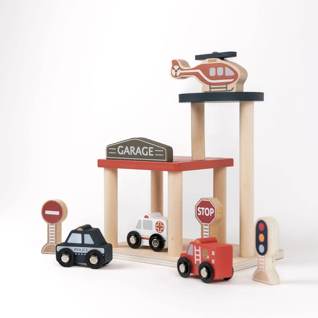 GARAGE WITH CARS