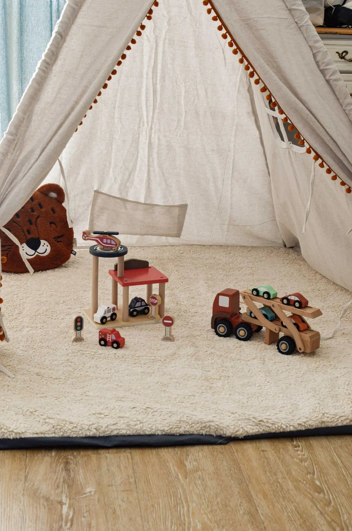 GARAGE WITH CARS
