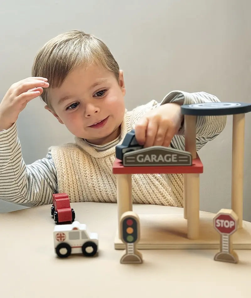 GARAGE WITH CARS