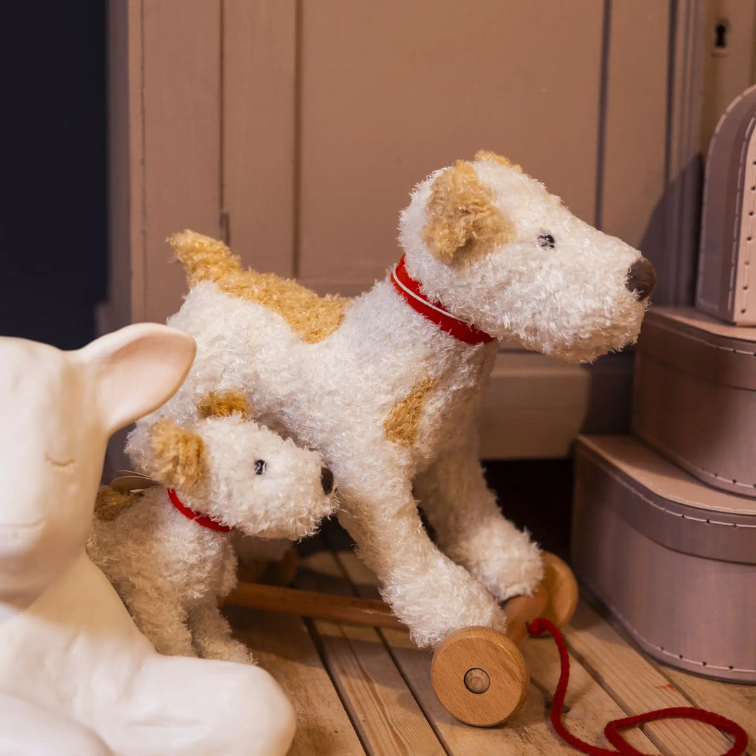 Eliot Pull-Along Dog | Plush & Wood | Egmont Toys