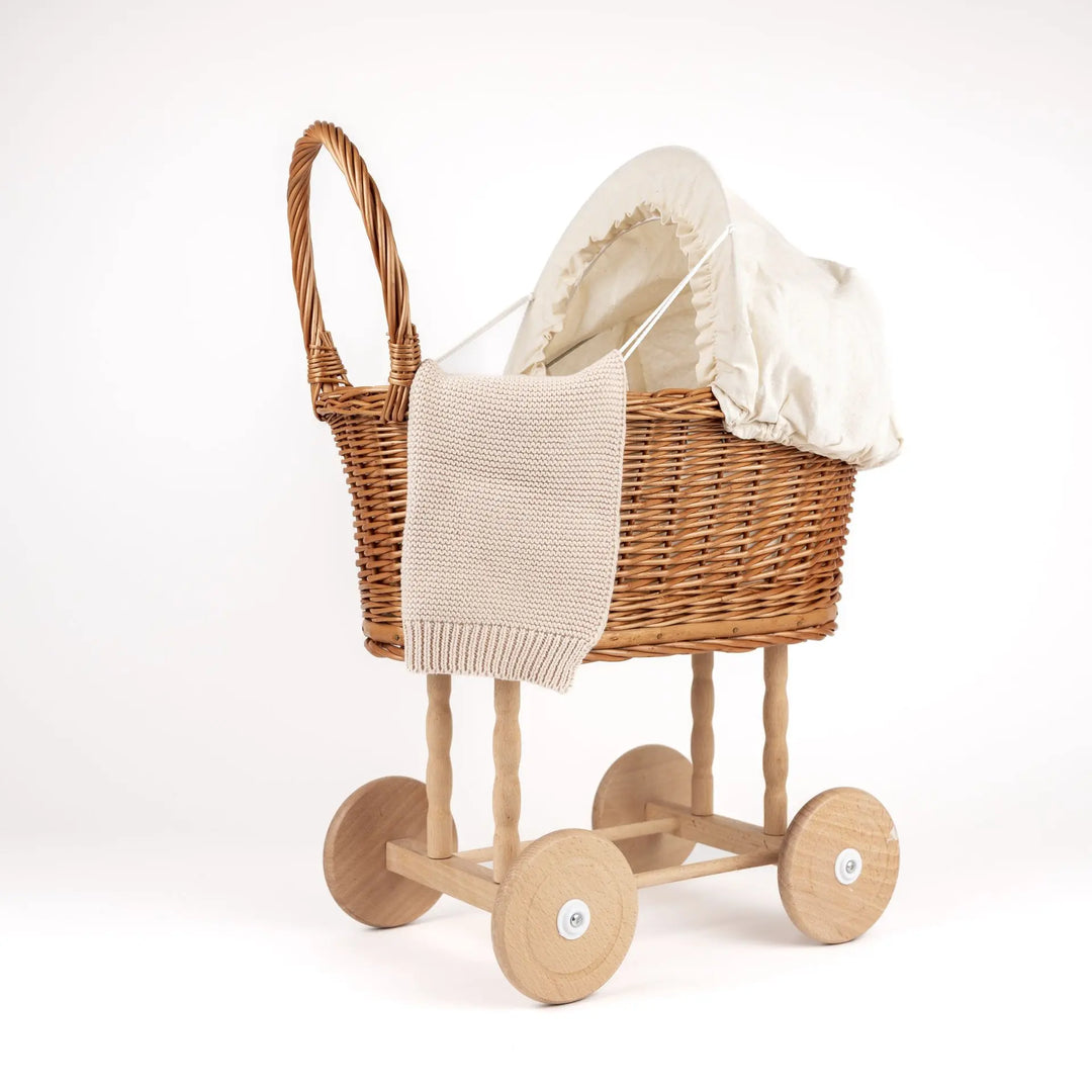 PRAM WICKER EGGSHELL