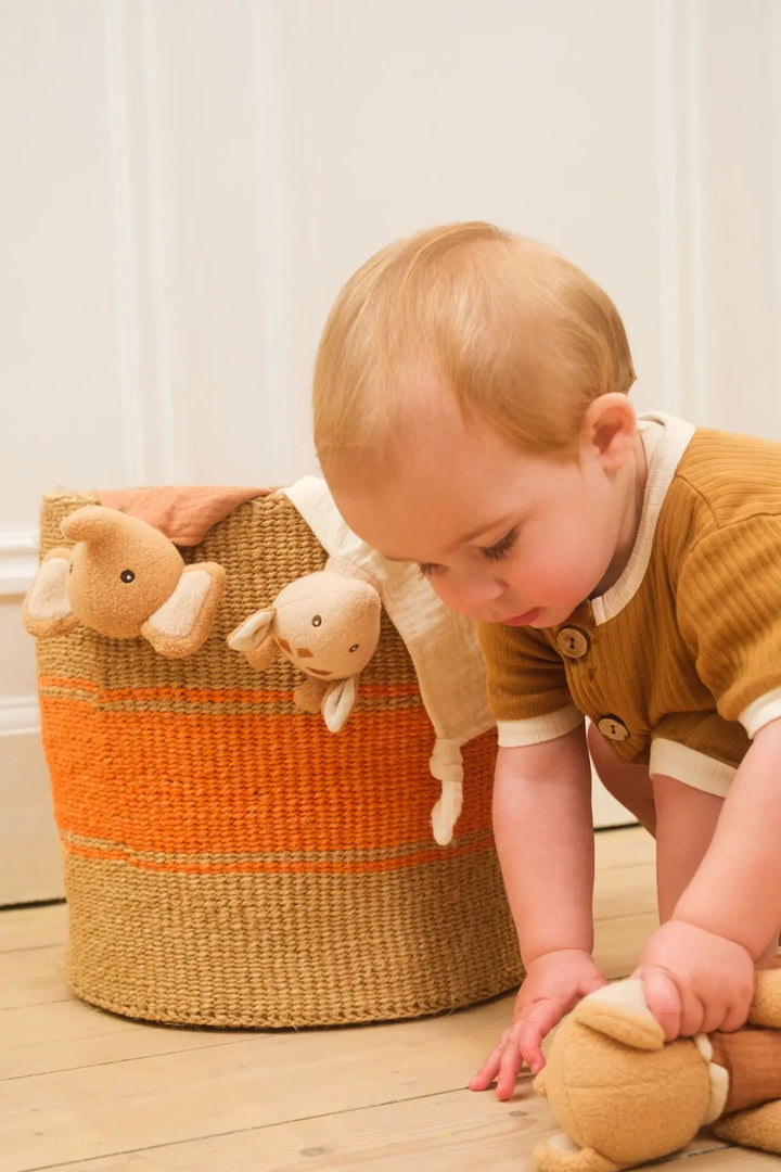 Leonie the giraffe doudou and rattle gift set