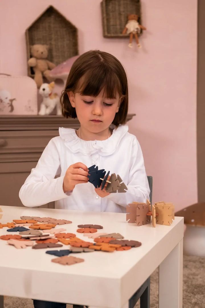 WOODEN CONNECTING SHAPES
