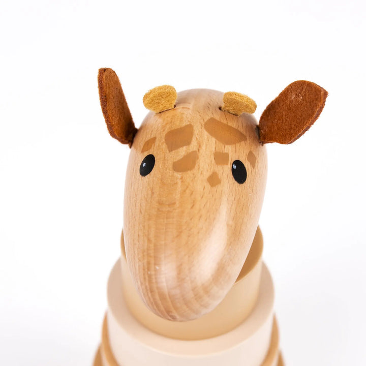 WOODEN PYRAMID GIRAFFE LEONIE
