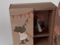 WARDROBE WITH BEAR
