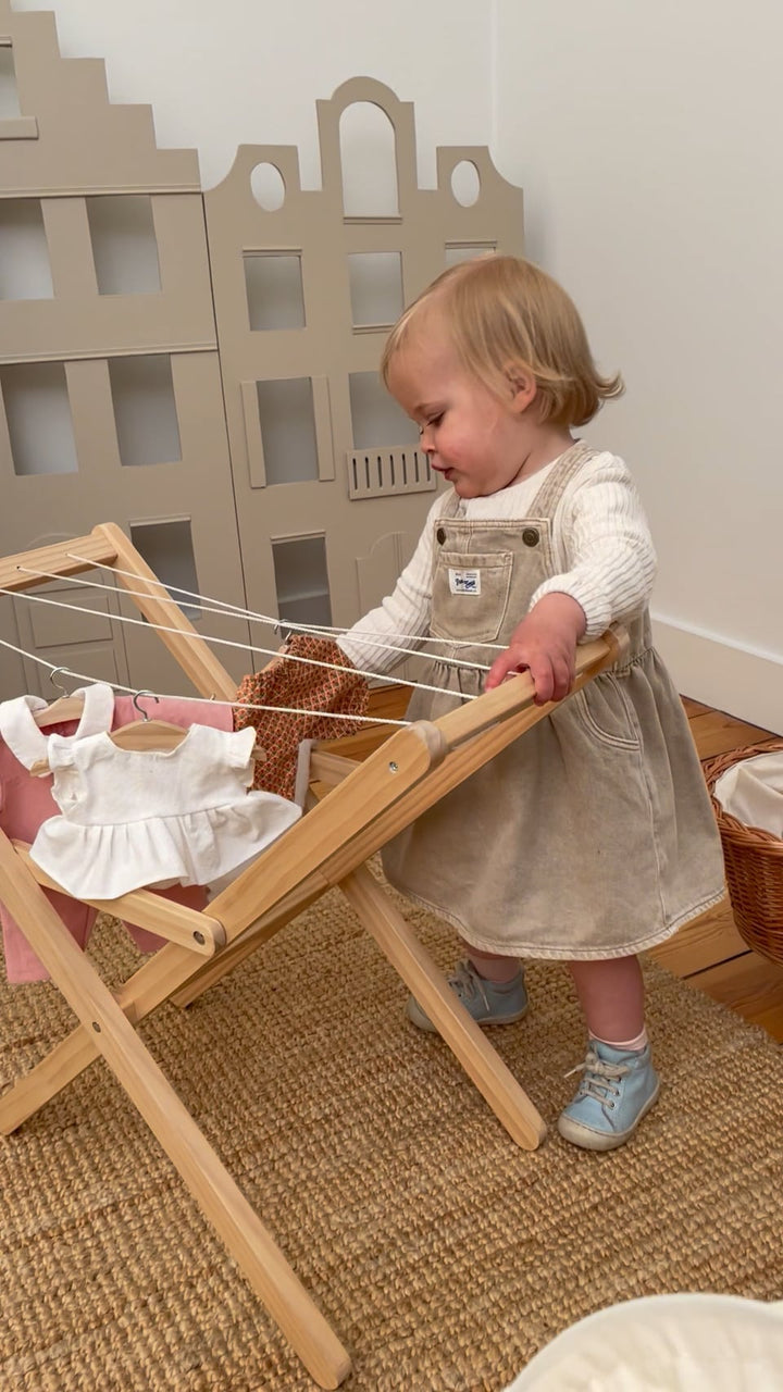 CLOTHES AIRER + PEGS + HA