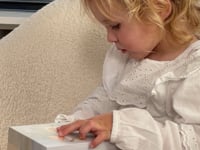 MUSICAL JEWELRY BOX FRIENDS